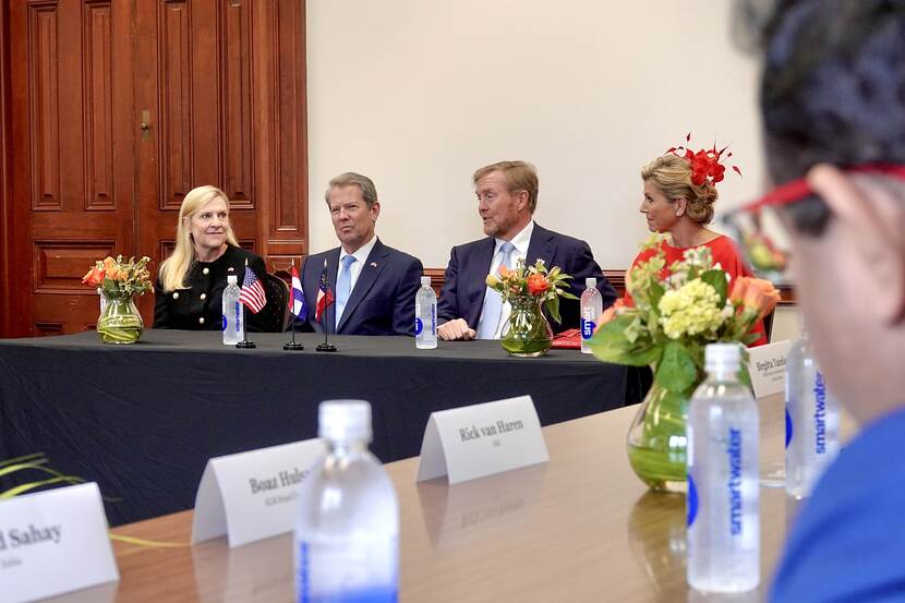 Reception by Governor and meeting with CEOs King Willem Alexander and Queen Máxima