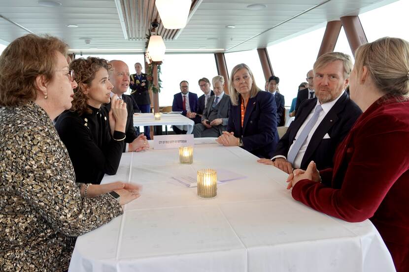 King Willem-Alexander boat tour around Oslo