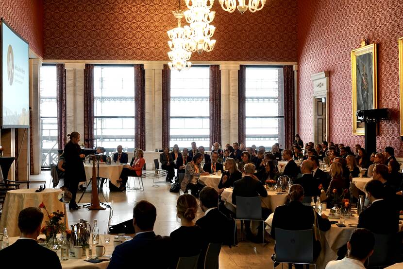 King Willem-Alexander roundtable discussion town hall Oslo