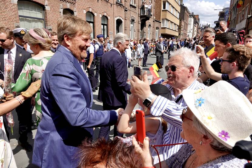 Unveiling of comic mural and comic strip workshop state visit Belgium King Willem-Alexander and Queen Máxima