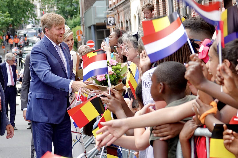 Unveiling of comic mural and comic strip workshop state visit Belgium King Willem-Alexander and Queen Máxima