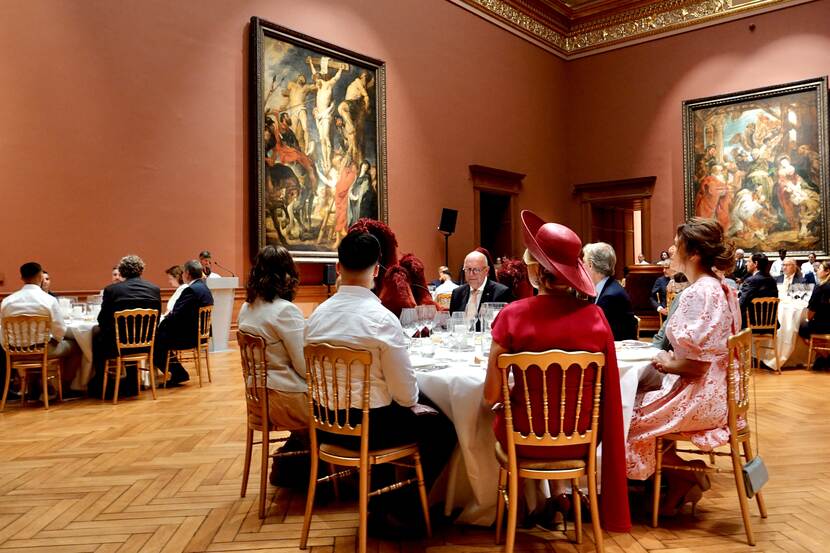 Lunch meeting on early school leavers and youth unemployment state visit Belgium King Willem-Alexander and Queen Máxima