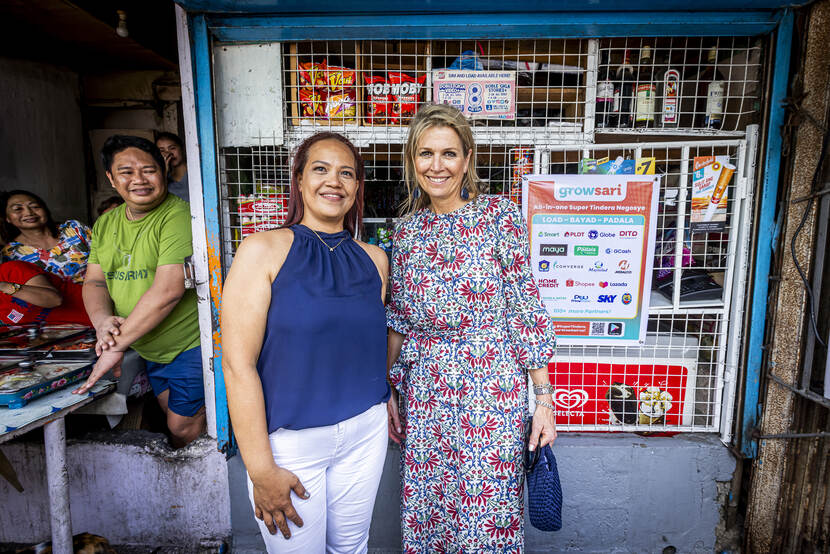 Queen Máxima visits Aubrey Udag’s sari-sari store in Manila